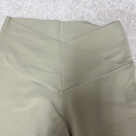 Aerie cross over leggings - Picture 2 of 3